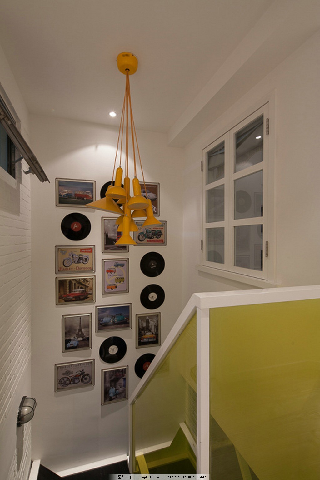300平米别墅欧式楼梯照片墙装修效果图大全2013图片 – 设计本装修效果图